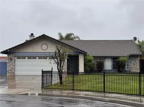 1255 Comiskey Ct, Perris, CA 92571