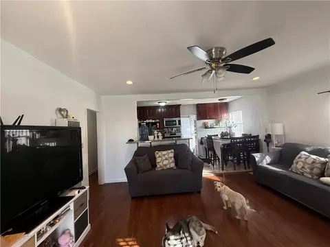 Living - 512 S Willowbrook, Compton, CA 90220 photo 2 of 4