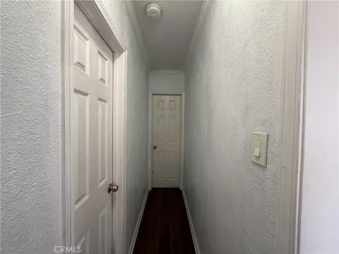 Entry Way - 512 S Willowbrook, Compton, CA 90220 photo 4 of 6