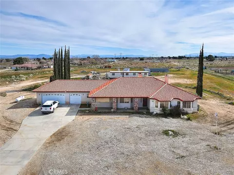 11077 Valle Vista Rd, Phelan, CA 92371
