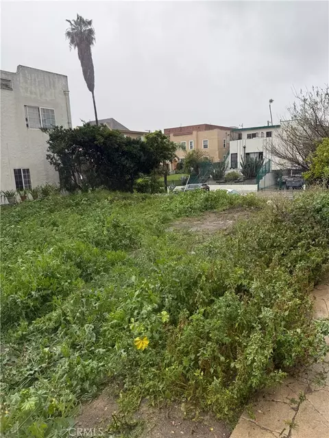 214 S Carondelet, Los Angeles, CA 90057