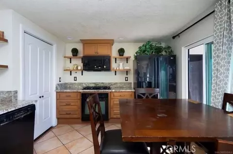 Kitchen - 14085 Proctor Vly, Jamul, CA 91935 photo 6 of 6