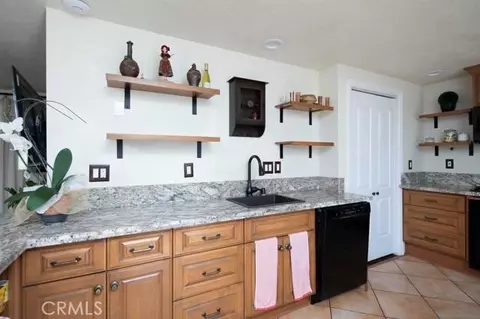 Kitchen - 14085 Proctor Vly, Jamul, CA 91935 photo 5 of 6