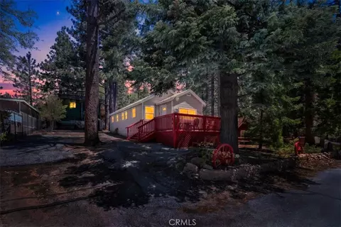 33424 Holcomb Creek Dr, Green Valley Lake, CA 92341