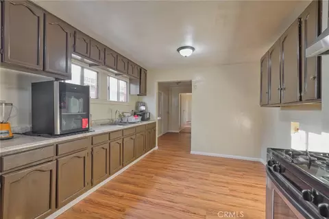 Entry Way - 850 W 132nd, Compton, CA 90222 photo 4 of 4