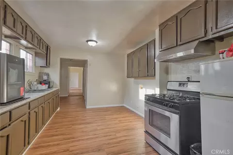 Entry Way - 850 W 132nd, Compton, CA 90222 photo 3 of 4