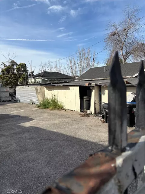 1192 E Vernon, Los Angeles, CA 90011