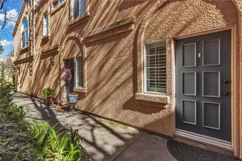 25144 Steinbeck #F, Stevenson Ranch, CA 91381