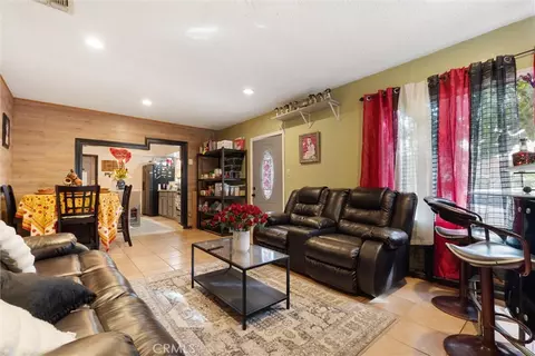 Living - 511 S Pannes, Compton, CA 90221 photo 3 of 5