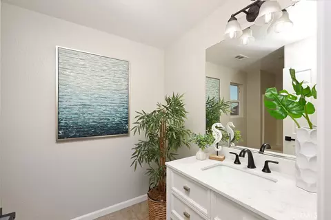 Bath - 1832 E Ivesbrook, Lancaster, CA 93535 photo 4 of 5