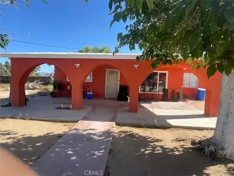 15823 Walnut, Hesperia, CA 92345
