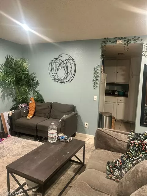 8998 Mango #H, Fontana, CA 92335