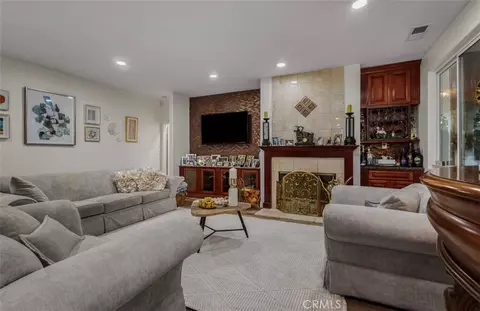 Living - 106 E 36th, Long Beach, CA 90807 photo 3 of 3