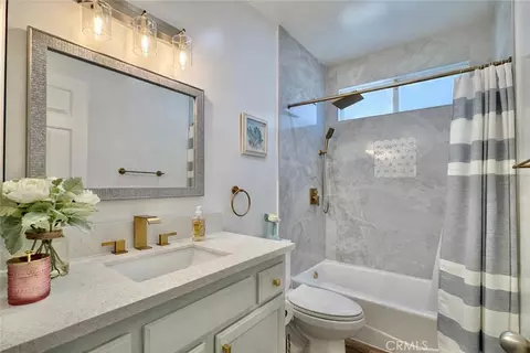 Bath - 106 E 36th, Long Beach, CA 90807 photo 5 of 5