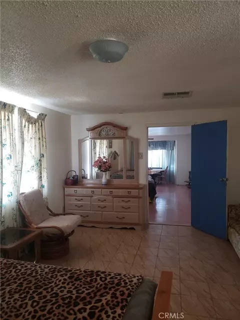 Bedroom - 69626 Pluto, Twentynine Palms, CA 92277 photo 2 of 4