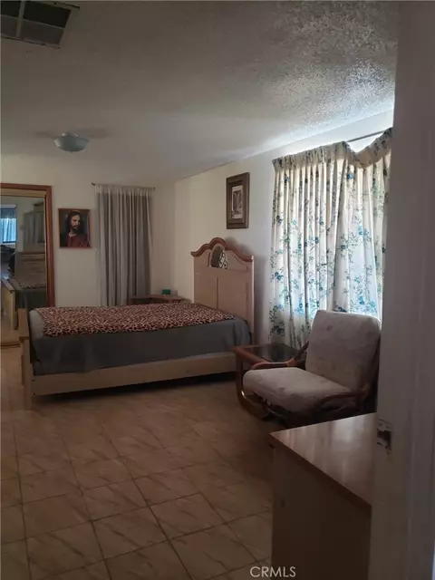 Bedroom - 69626 Pluto, Twentynine Palms, CA 92277 photo 1 of 4