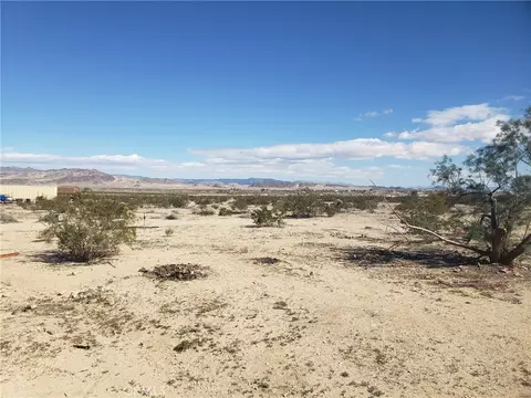 Exterior - 69626 Pluto, Twentynine Palms, CA 92277 photo 5 of 8