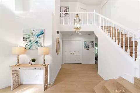 28360 Easton Ln, Saugus, CA 91350
