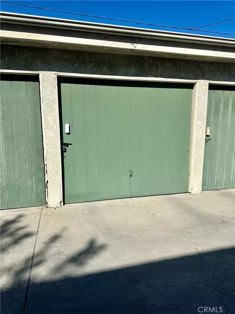 Exterior - 1045 E 3rd #4, Long Beach, CA 90802 photo 4 of 4