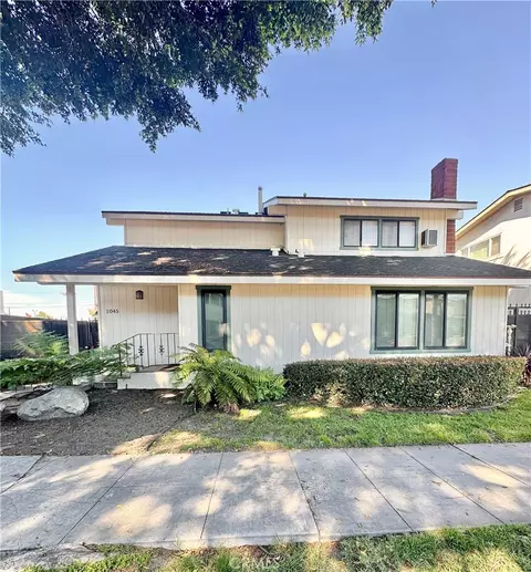 1045 E 3rd #4, Long Beach, CA 90802