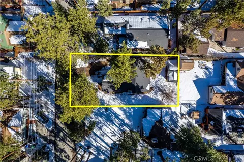 View/Area - 904 Michael Ave, Big Bear City, CA 92314 photo 1 of 2