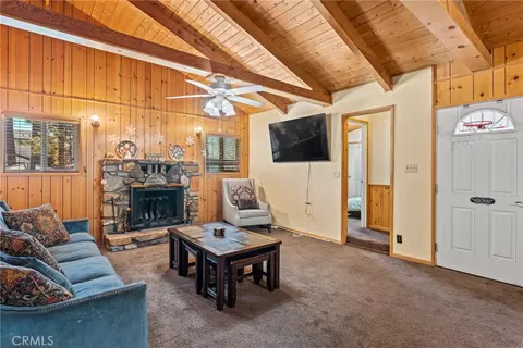 Living - 904 Michael Ave, Big Bear City, CA 92314 photo 4 of 4