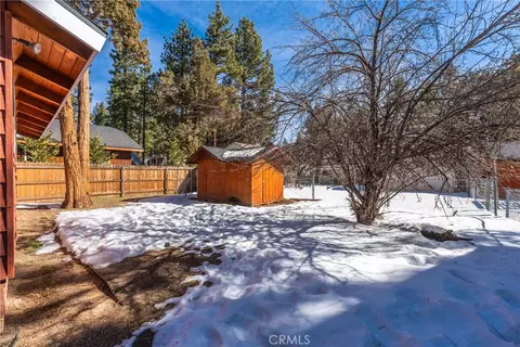 Exterior - 904 Michael Ave, Big Bear City, CA 92314 photo 5 of 8