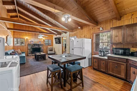 Kitchen - 904 Michael Ave, Big Bear City, CA 92314 photo 3 of 3