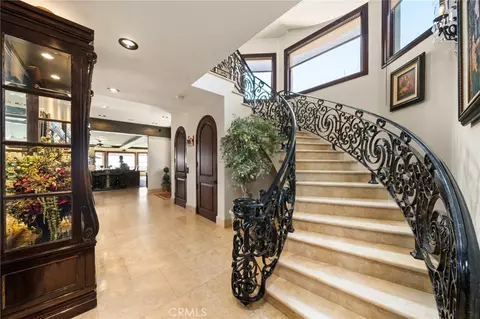 Entry Way - 2 60th Pl, Long Beach, CA 90803 photo 3 of 7