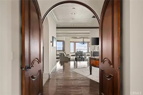 Entry Way - 2 60th Pl, Long Beach, CA 90803 photo 7 of 7