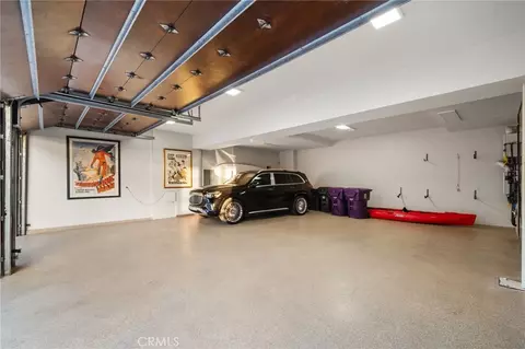 Exterior - 2 60th Pl, Long Beach, CA 90803 photo 2 of 3