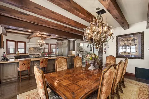 Dining - 2 60th Pl, Long Beach, CA 90803 photo 2 of 5