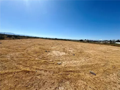 1 Lemon, Hesperia, CA 92345 photo 2