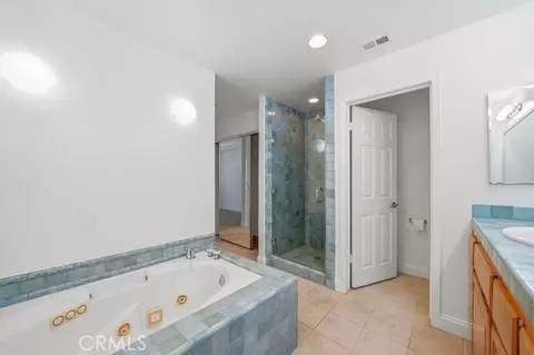 Bath - 1500 E Ocean Blvd #416, Long Beach, CA 90802 photo 1 of 1