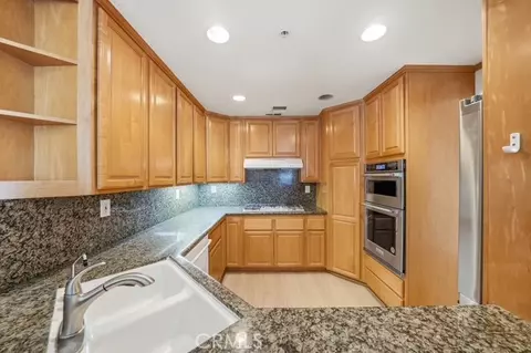 Kitchen - 1500 E Ocean Blvd #416, Long Beach, CA 90802 photo 1 of 2