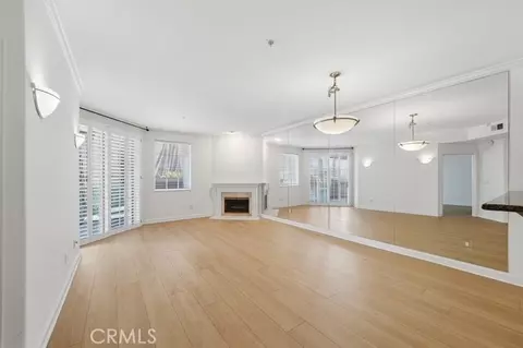 Living - 1500 E Ocean Blvd #416, Long Beach, CA 90802 photo 1 of 1