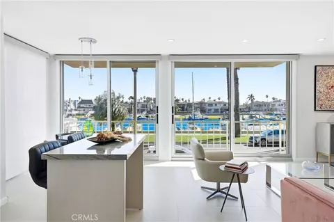 383 Bay Shr #203, Long Beach, CA 90803