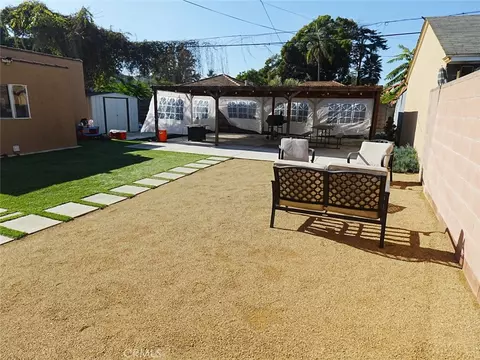 211 S Poinsettia Ave, Compton, CA 90221 photo 6