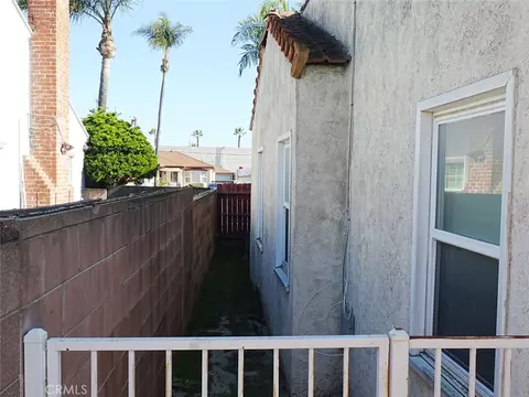 211 S Poinsettia Ave, Compton, CA 90221 photo 8