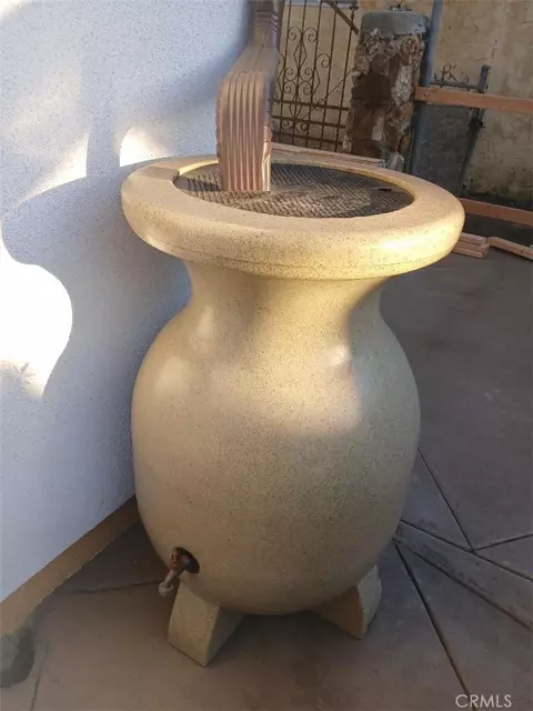 Exterior - 307 N Broadacres Ave, Compton, CA 90220 photo 1 of 2