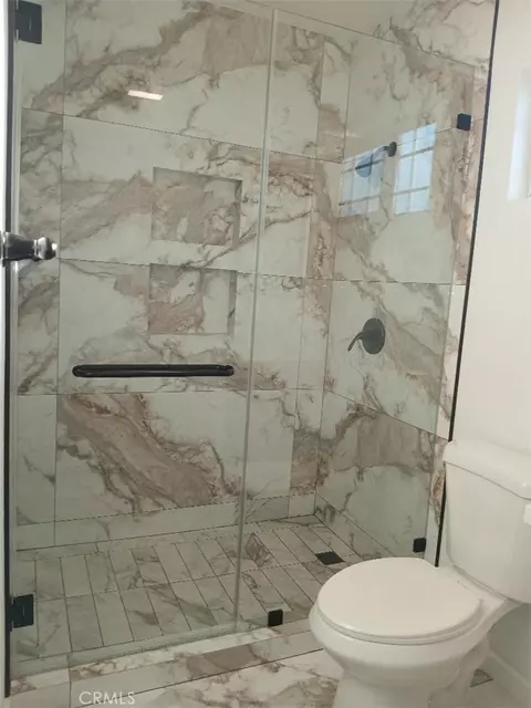 Bath - 307 N Broadacres Ave, Compton, CA 90220 photo 1 of 1