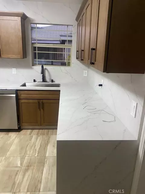 Kitchen - 307 N Broadacres Ave, Compton, CA 90220 photo 2 of 2