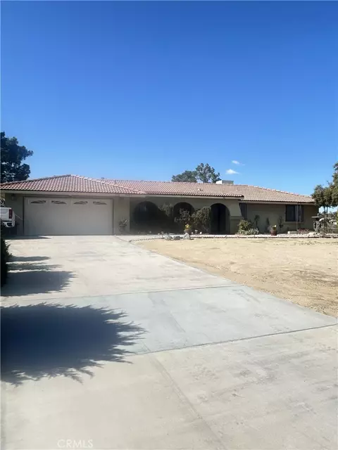 16402 Llanada Ave, Victorville, CA 92394