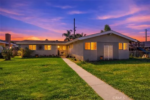 964 E La Verne, Pomona, CA 91767