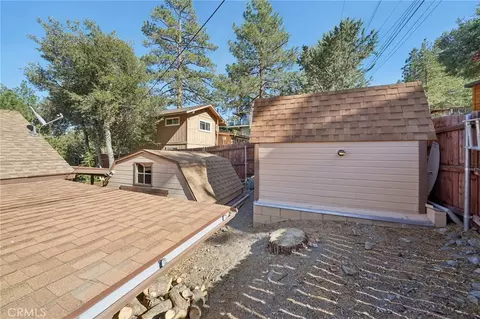 Exterior - 5319 Desert Vw, Wrightwood, CA 92397 photo 16 of 21