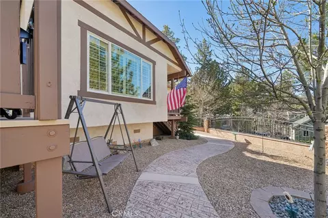 Exterior - 5319 Desert Vw, Wrightwood, CA 92397 photo 5 of 21