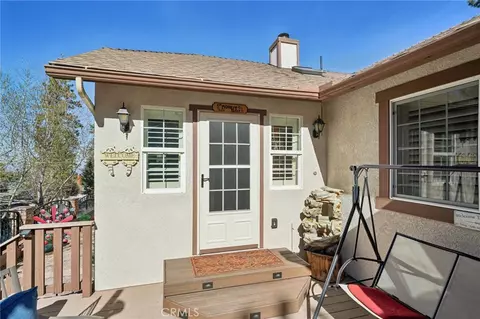 Exterior - 5319 Desert Vw, Wrightwood, CA 92397 photo 8 of 21