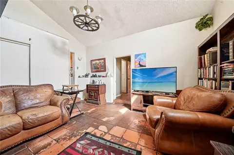 Living - 13944 Brightwell Ave, Paramount, CA 90723 photo 7 of 8