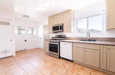 Kitchen - 124 W Caldwell, Compton, CA 90220 photo 1 of 3