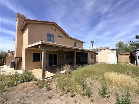 Exterior - 43922 Fallon Dr, Lancaster, CA 93535 photo 5 of 8